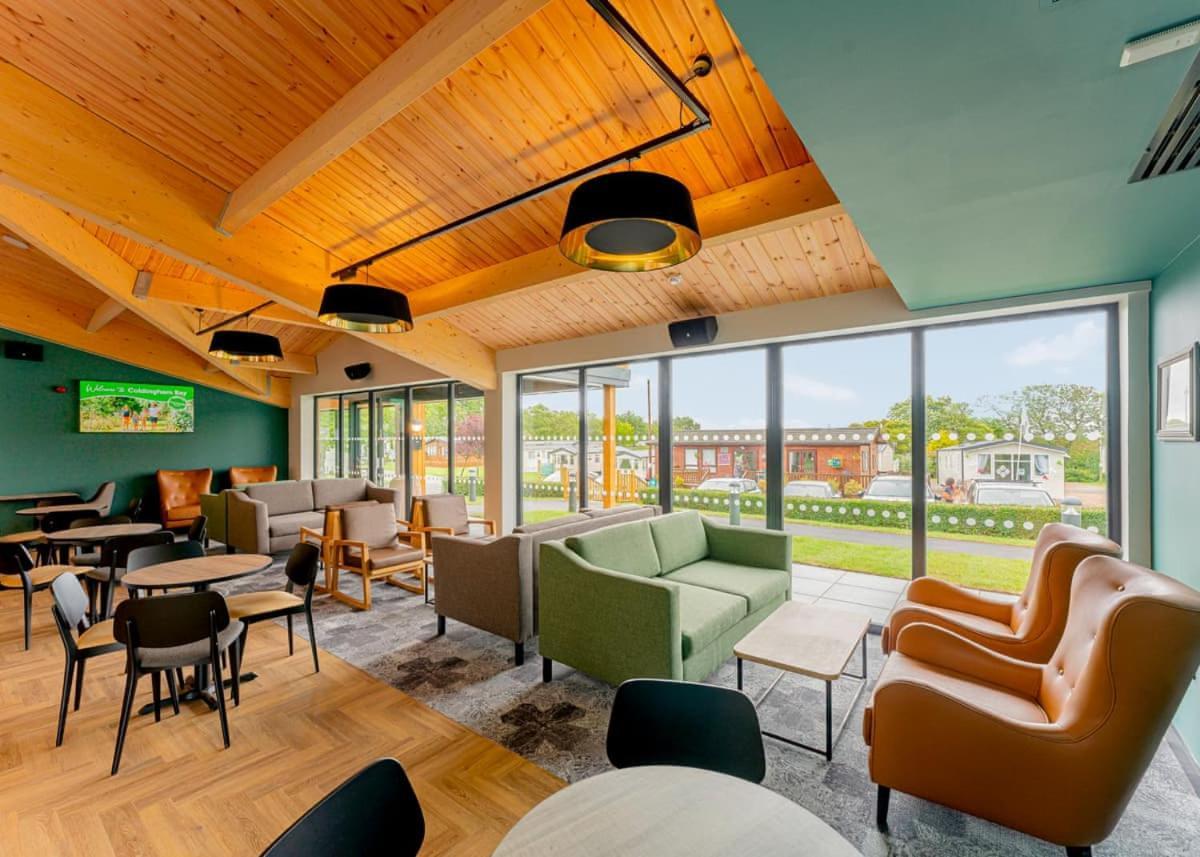 Coldingham Bay Leisure Park Hotel ภายนอก รูปภาพ